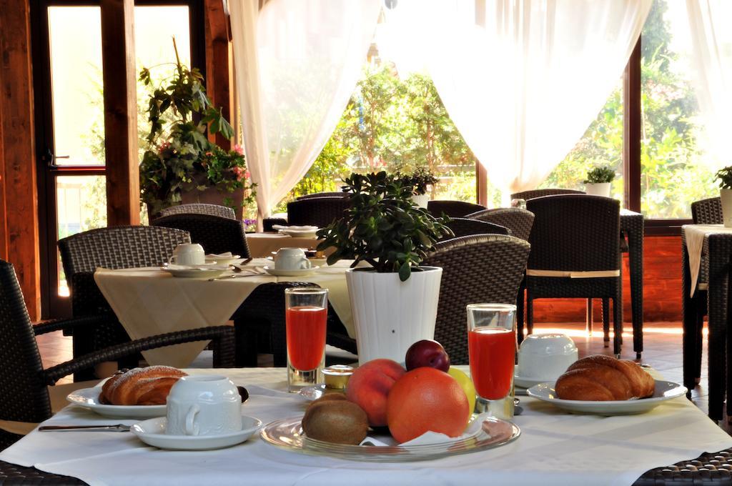 Hotel Ferro Di Cavallo Pavullo nel Frignano Extérieur photo